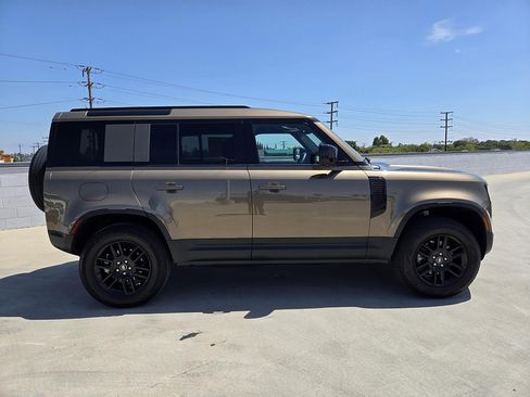 Used 2025 Land Rover Defender 110 S AWD/4WD image 2
