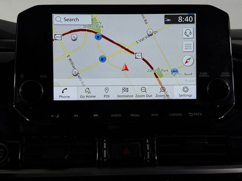 Used 2024 Nissan Pathfinder SL image 17