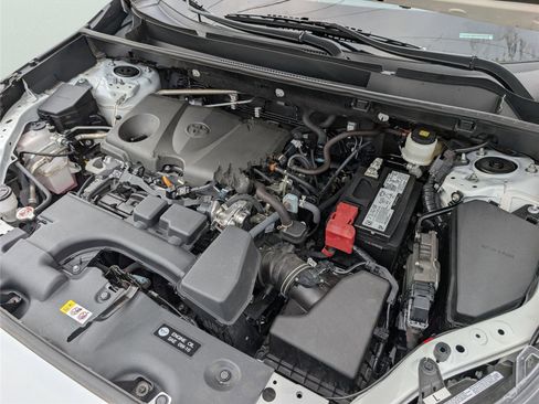 Used 2024 Toyota RAV4 Adventure image 9