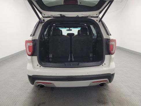 Used 2016 Ford Explorer Limited image 29