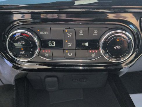 Used 2025 Chevrolet Trax RS w/ Driver Confidence Package FWD image 16