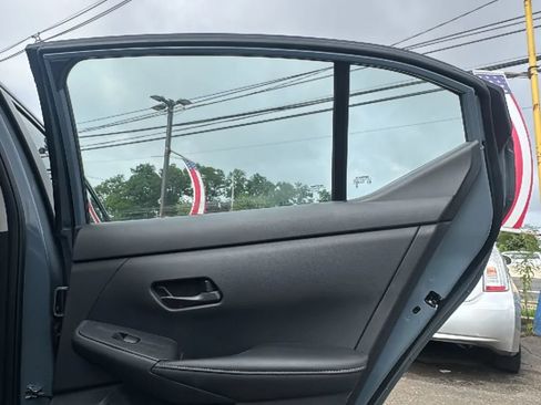 Used 2025 Nissan Sentra SV w/ All-Weather Package FWD image 18