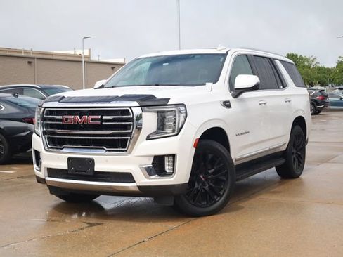 Used 2021 GMC Yukon SLT w/ Rear Media and Nav Package AWD/4WD image 2