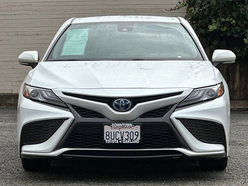 Used 2021 Toyota Camry XSE image 9