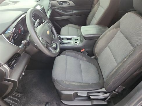 Used 2018 Chevrolet Traverse LS image 18