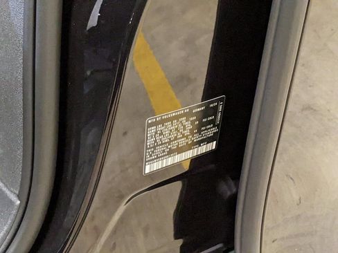 New 2025 Volkswagen ID. Buzz Pro S image 30