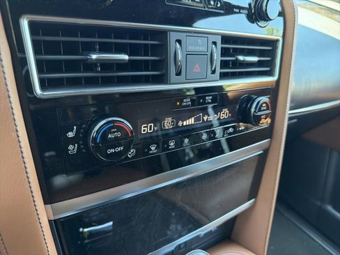 Used 2023 INFINITI QX80 Sensory w/ Cargo Package AWD/4WD image 18