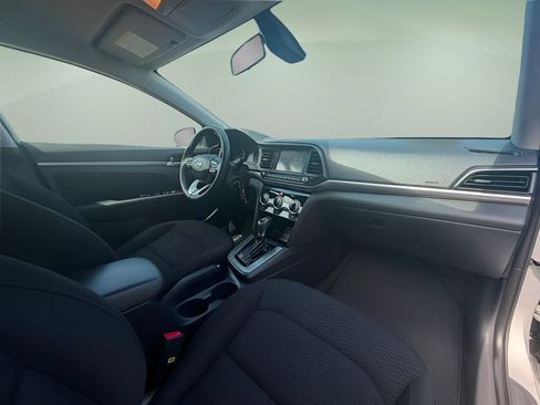 Used 2019 Hyundai Elantra SEL w/ Cargo Package FWD image 17