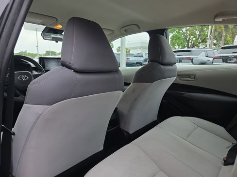 Used 2022 Toyota Corolla LE image 17