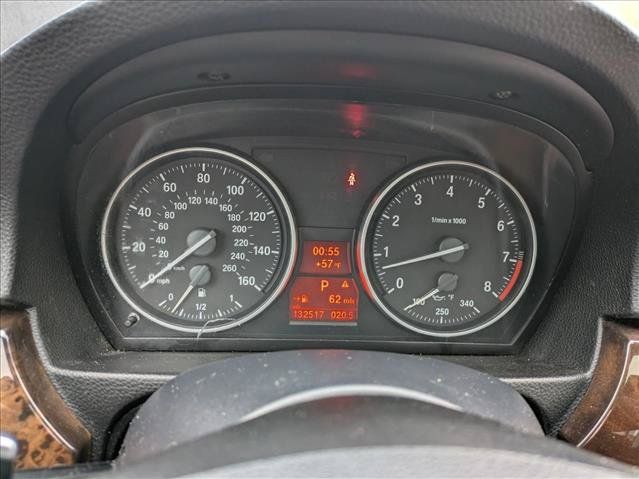 Used 2011 BMW 335i xDrive Sedan AWD/4WD image 11