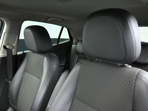 Used 2021 Buick Encore Preferred AWD/4WD image 14