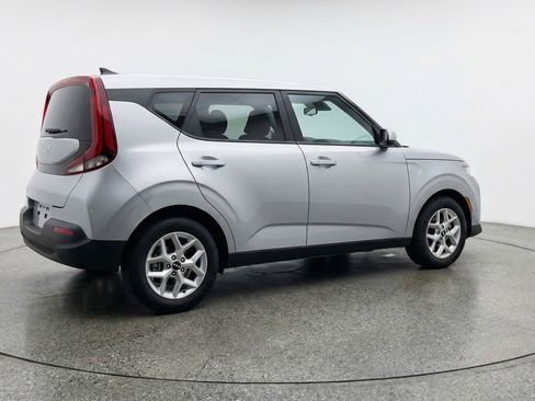 Used 2025 Kia Soul LX w/ LX Technology Package image 7
