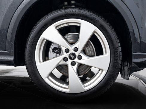 Certified 2025 Audi Q5 Premium Plus w/ Premium Plus image 23