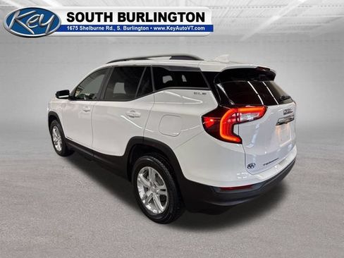 Used 2023 GMC Terrain SLE w/ Driver Convenience Package AWD/4WD image 4