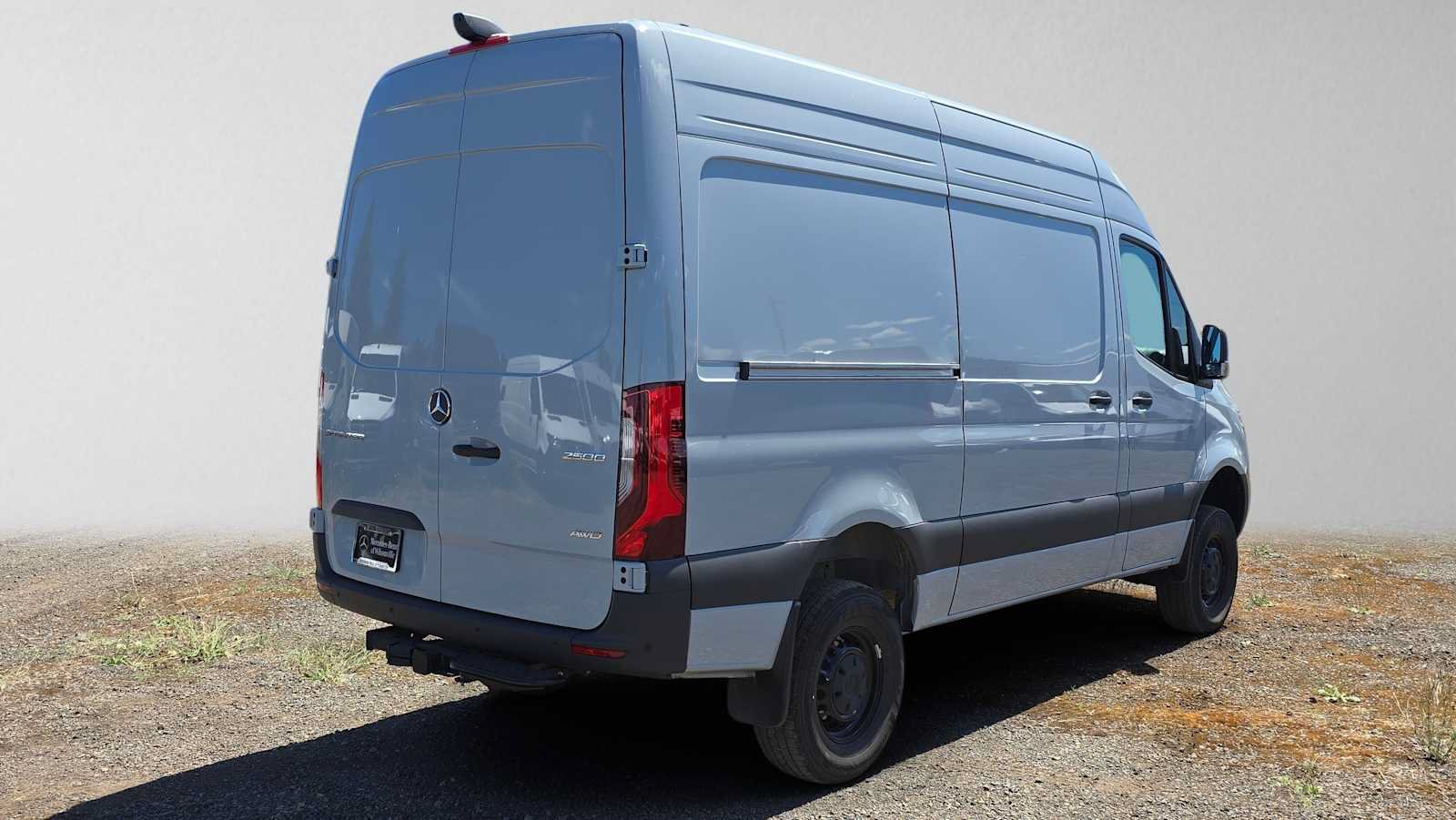 Used 2026 Mercedes-Benz Sprinter 2500 image 3