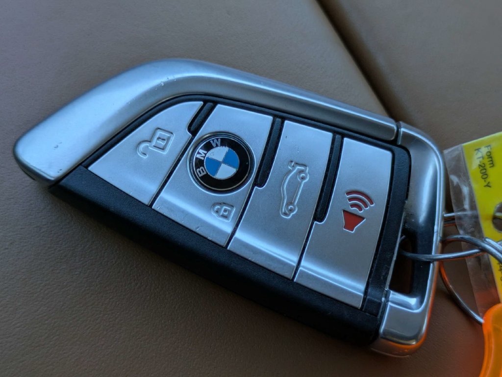 Used 2020 BMW 740i w/ Premium Package RWD image 22