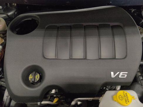 Used 2018 Dodge Journey SXT w/ Connectivity Group image 30