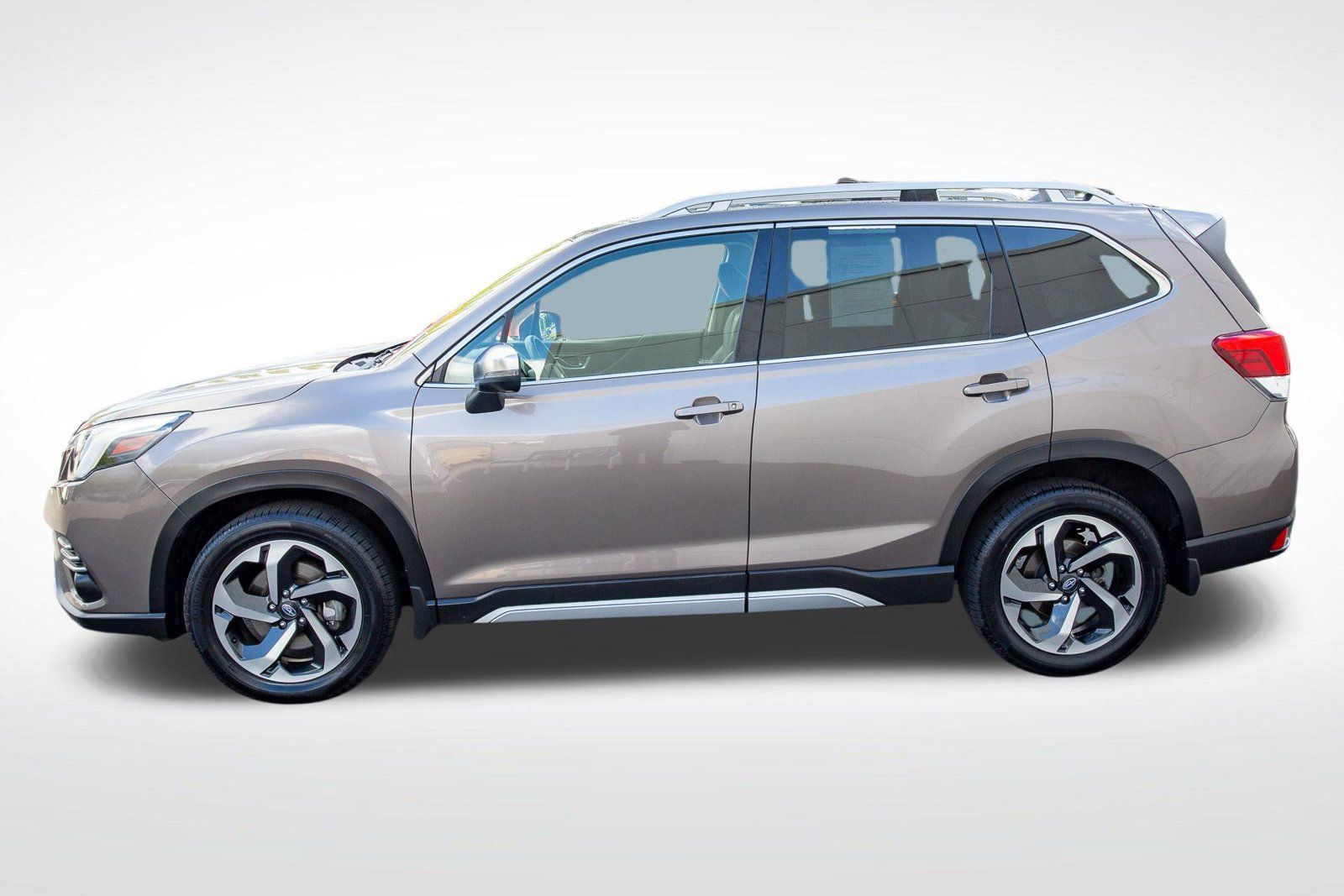 Used 2022 Subaru Forester Touring w/ Popular Package #3 AWD/4WD image 8