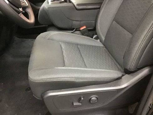 Certified 2025 RAM 1500 Big Horn image 12