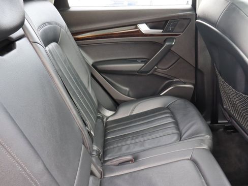 Used 2018 Audi Q5 2.0T Premium image 16