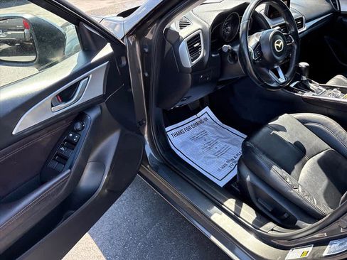 Used 2017 MAZDA MAZDA3 Touring FWD image 20