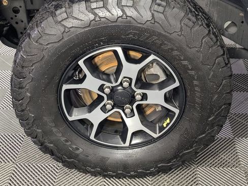 Used 2022 Jeep Wrangler Unlimited Rubicon w/ LED Lighting Group AWD/4WD image 8