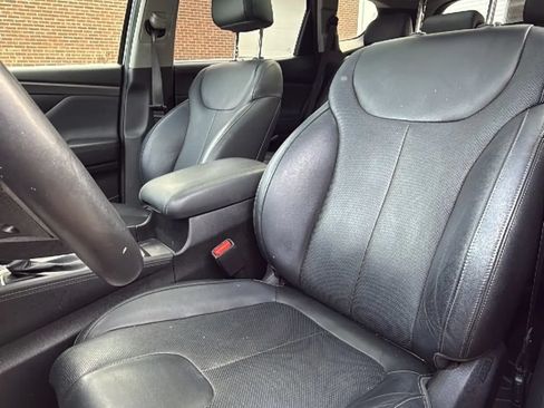 Used 2019 Hyundai Santa Fe FWD image 25