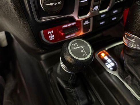Used 2024 Jeep Wrangler Unlimited Sport AWD/4WD image 28