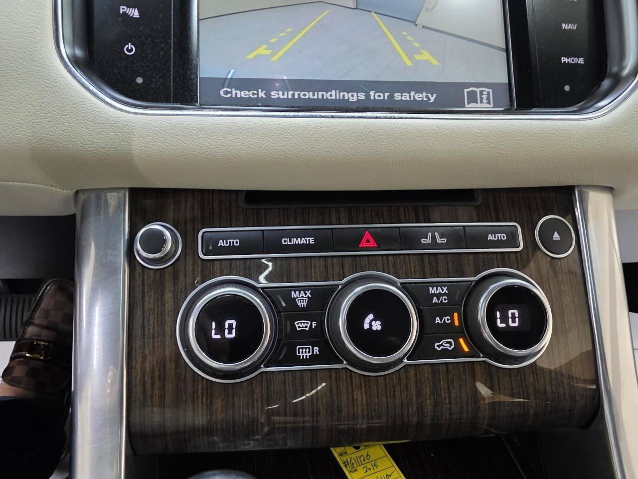 Used 2015 Land Rover Range Rover Sport HSE AWD/4WD image 35