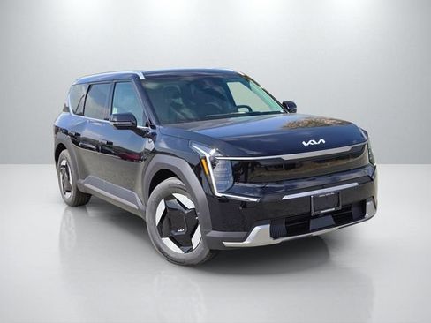 New 2026 Kia EV9 Wind AWD/4WD image 1