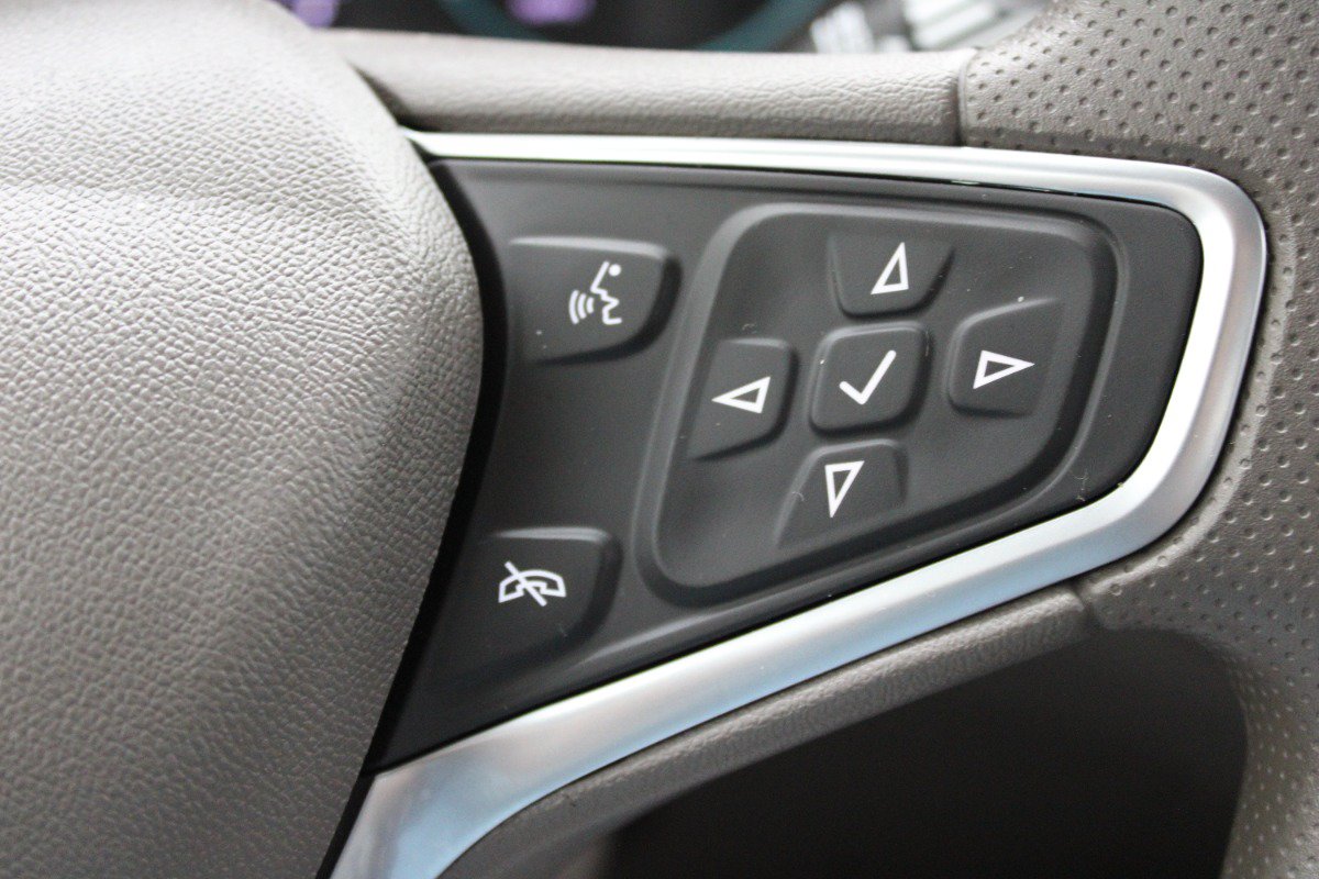 Used 2022 Chevrolet Malibu LS FWD image 18