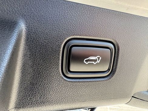 Used 2024 Hyundai Tucson Limited AWD/4WD image 18