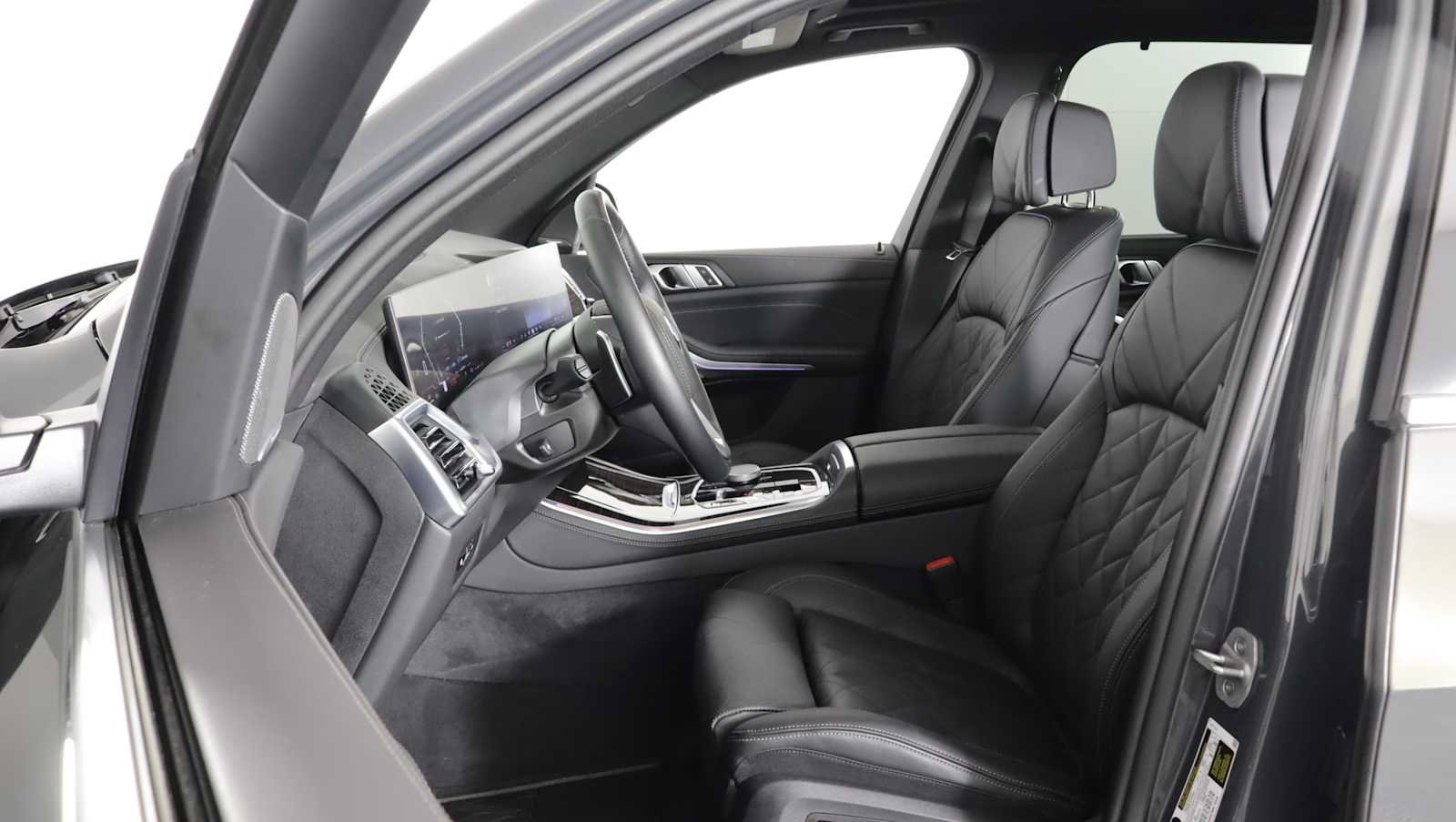 Used 2026 BMW X5 xDrive40i AWD/4WD image 11