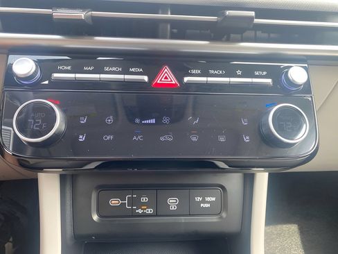 Used 2025 Hyundai Tucson Limited AWD/4WD image 23