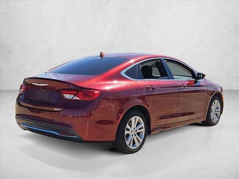Used 2016 Chrysler 200 Limited image 5