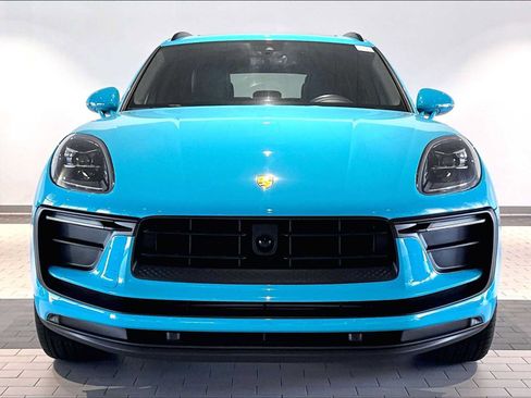 Used 2023 Porsche Macan AWD/4WD image 13