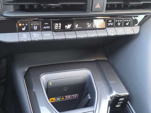 Used 2026 Toyota Crown Limited w/ Advanced Technology Package image 22