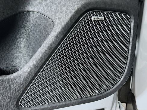 Used 2025 Mitsubishi Outlander SEL image 19