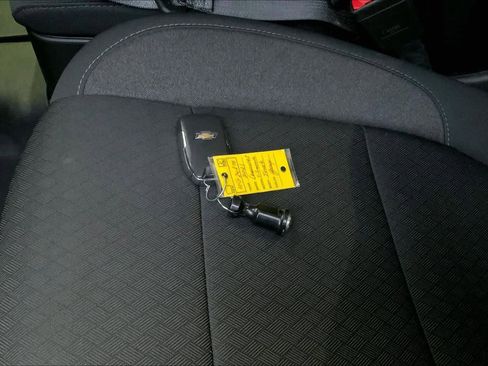 Used 2021 Chevrolet Silverado 1500 LT image 14