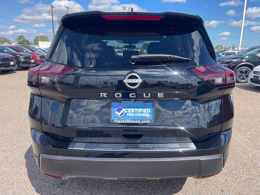 Used 2026 Nissan Rogue SV FWD image 4
