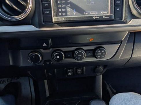 Used 2019 Toyota Tacoma SR5 image 17