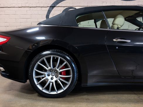 Used 2014 Maserati GranTurismo Convertible image 24