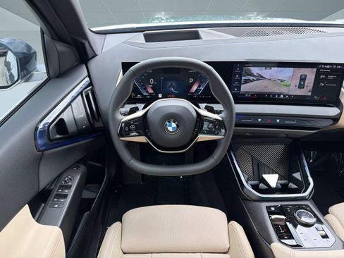 Certified 2025 BMW X3 xDrive30i w/ Premium Package AWD/4WD image 4
