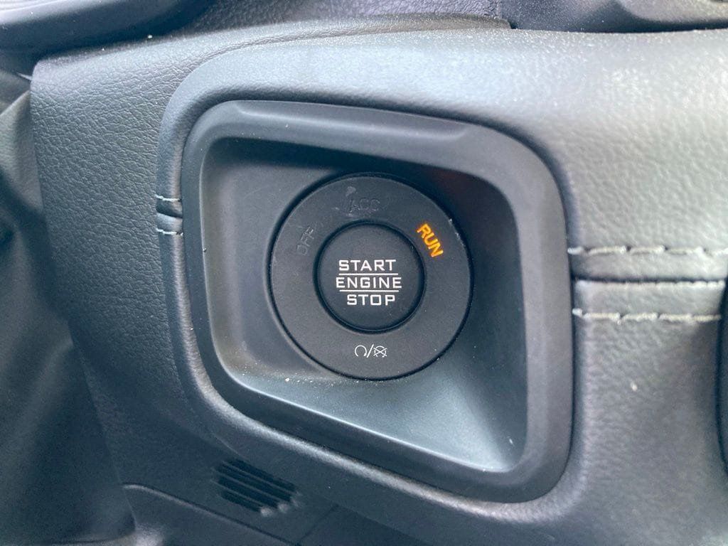 Used 2026 Jeep Wrangler Unlimited Sahara AWD/4WD image 17