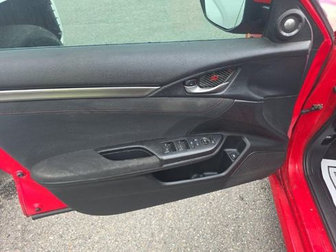 Used 2018 Honda Civic Si image 9