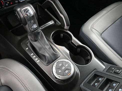 Used 2023 Ford Bronco Outer Banks image 31