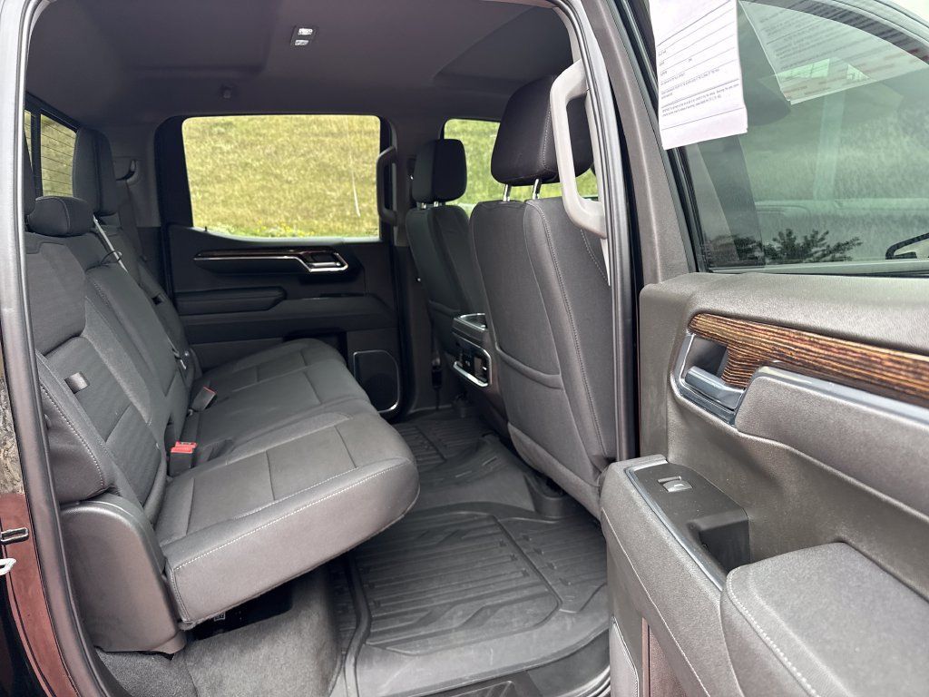 Used 2025 GMC Sierra 1500 Elevation w/ Preferred Package AWD/4WD image 22