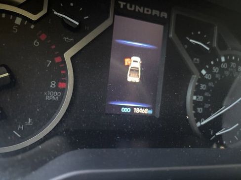 Used 2025 Toyota Tundra SR5 w/ SR5 Premium Package AWD/4WD image 5