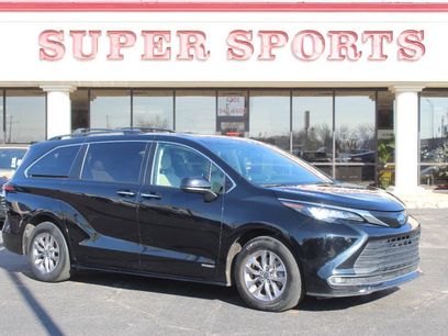 Used 2021 Toyota Sienna XLE
