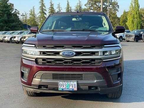 Certified 2024 Ford Expedition XLT image 10